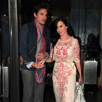 Katy Perry splits from John Mayer